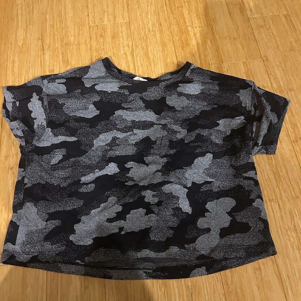 Lululemon Athletica Black and Gray Short Sleeve Tee
